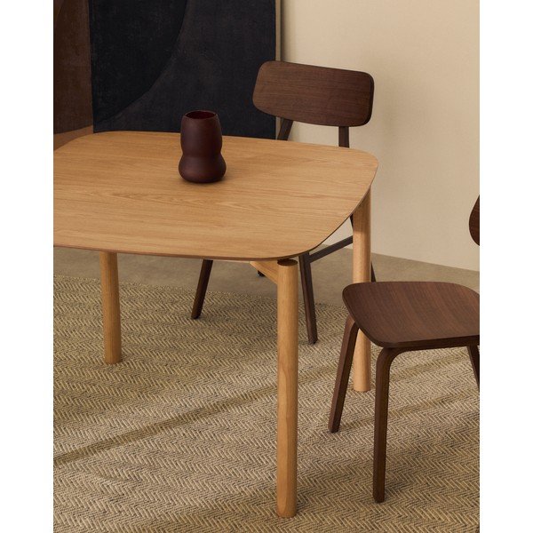 Étkezőasztal kőrisfa dekorral 100x100 cm Indara – Kave Home-image-1