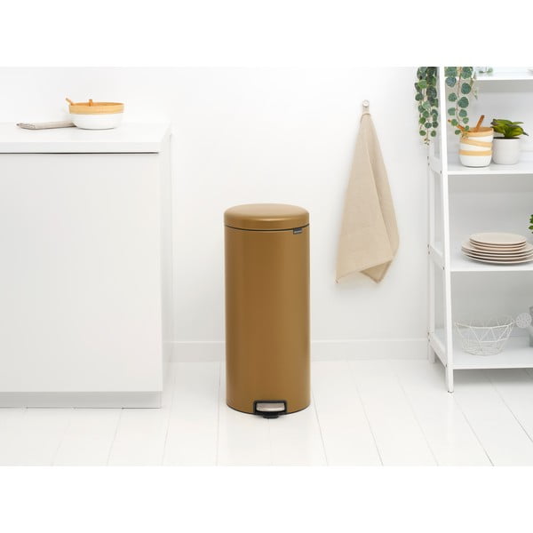 Sárgaréz színű acél pedálos szemetes 30 l NewIcon – Brabantia-image-1