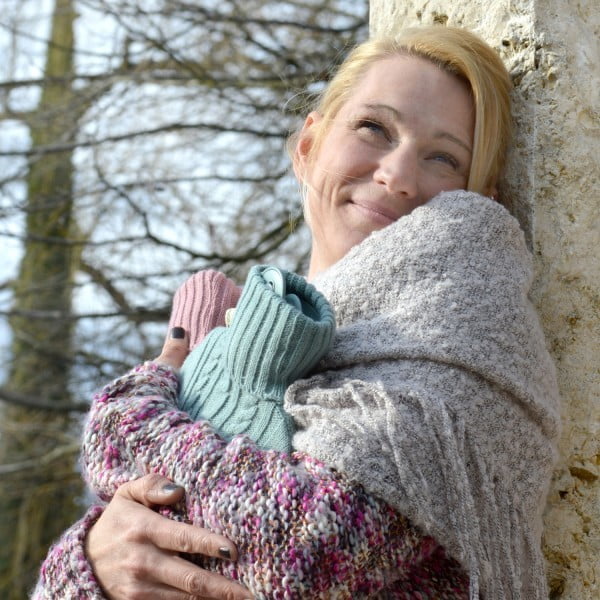 Melegvizes palack kötött huzattal Classic - Hugo Frosch-image-1