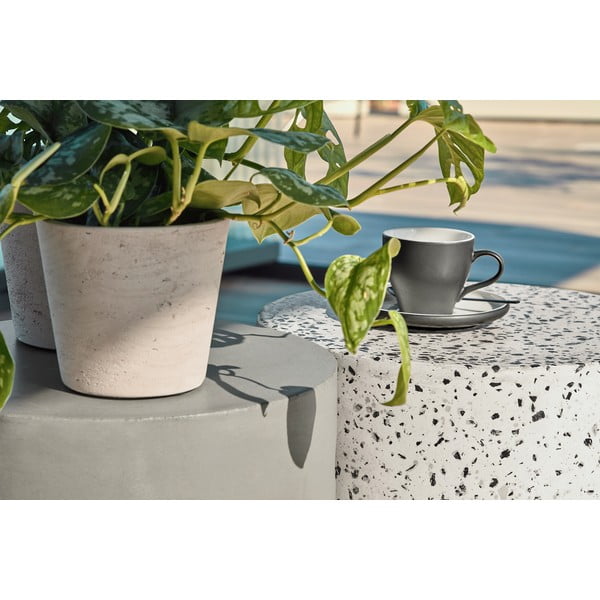 Jenell szürke beton kerti kisasztal, 35 cm ⌀ - Kave Home-image-3