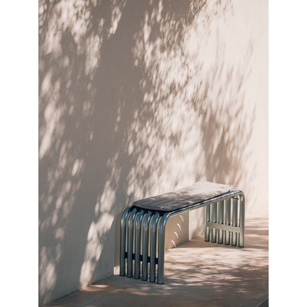 Ezüstszínű fém kerti pad Nokk – noo.ma-image-1