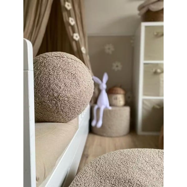 Világosbarna buklé párna gyerek kanapéhoz Ball – Wigiwama-image-4