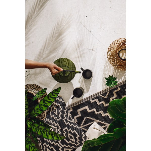 Kilimanjaro Black fekete-fehér kültéri díszpárna, 51 x 51 cm - Fab Hab-image-2