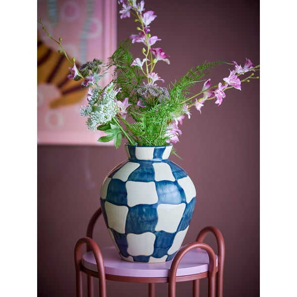 Kék-krémszínű üveg kézzel festett váza (magasság 24 cm) Check – Bloomingville-image-1