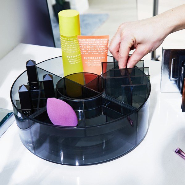 Matt fekete újrahasznosított műanyag fürdőszobai rendszerező kozmetikumokhoz Cosmetic Carousel – iDesign-image-1
