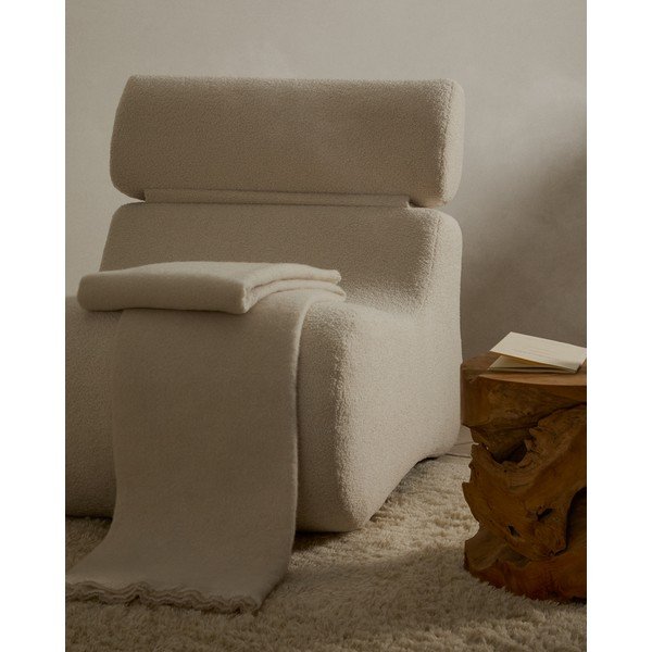 Elefántcsont színű buklé fotel Club – Kave Home-image-1