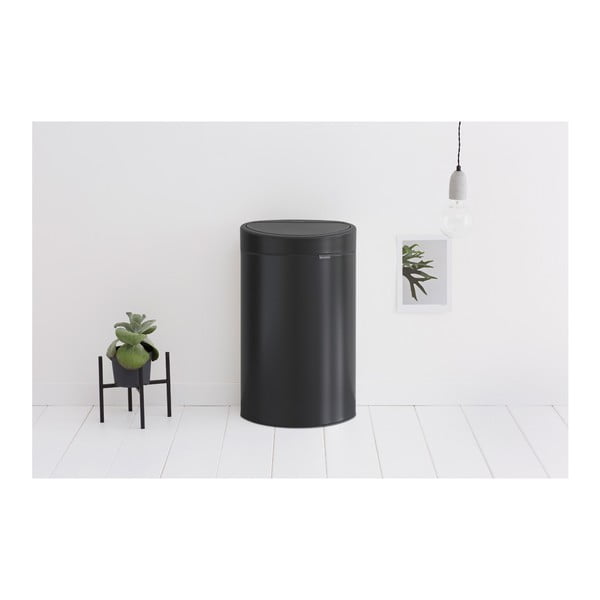 Matt fekete acél érintésre nyíló szemetes 40 l Touch Bin – Brabantia-image-1