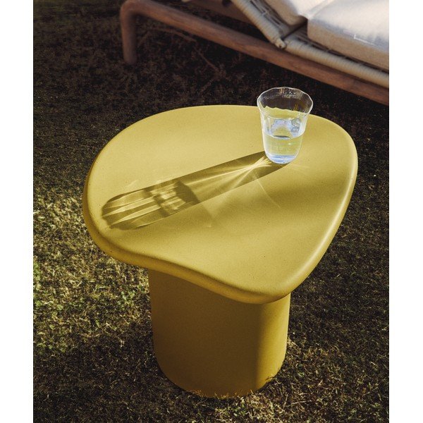 Beton kerti kisasztal 47x48 cm Macarella – Kave Home-image-1