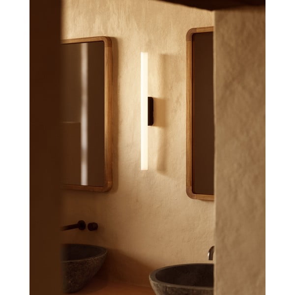 Fekete-fehér LED fali lámpa Valquiria – Kave Home-image-1