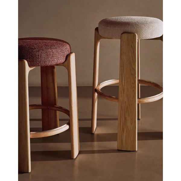 Bézs-világos natúr színű kőrisfa bárszék (ülésmagasság 75 cm) Granite – Kave Home-image-4