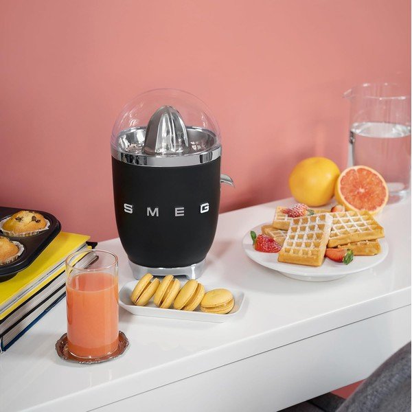 Fekete gyümölcsfacsaró 50's Retro Style – SMEG-image-1