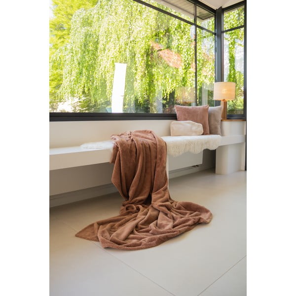 Barna mikroplüss takaró 150x200 cm Pippa – Tiseco Home Studio-image-1