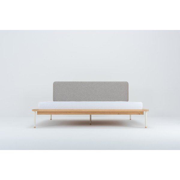 Szürke-natúr színű tölgyfa franciaágy ágyráccsal 180x200 cm Fina – Gazzda-image-4