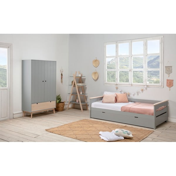 Kiara szürke gyerek ruhásszekrény borovi fenyő lábakkal - Marckeric-image-1