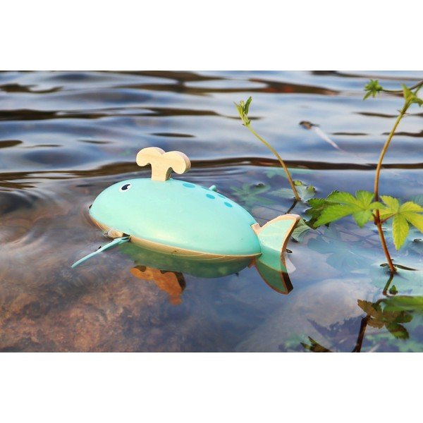 Whale fa vízijáték - Legler-image-1