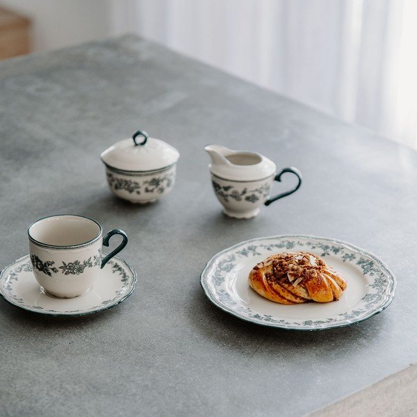 Zöld-elefántcsont színű porcelán tejkiöntő 180 ml Cyril – S|P Collection-image-1