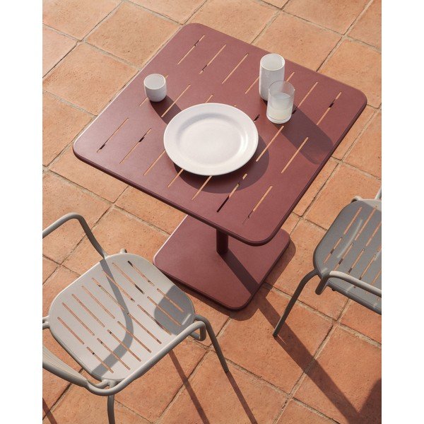 Acél kerti étkezőasztal 70x70 cm Brai – Kave Home-image-1