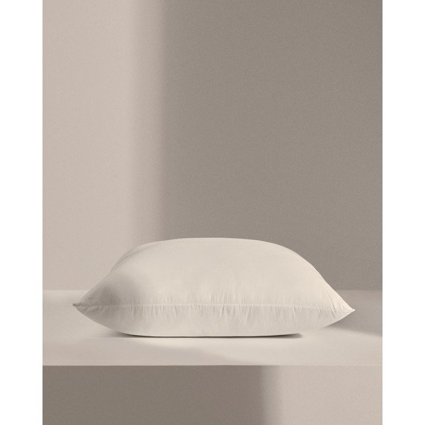 Párna 70x70 cm Fluff – Kave Home-image-4