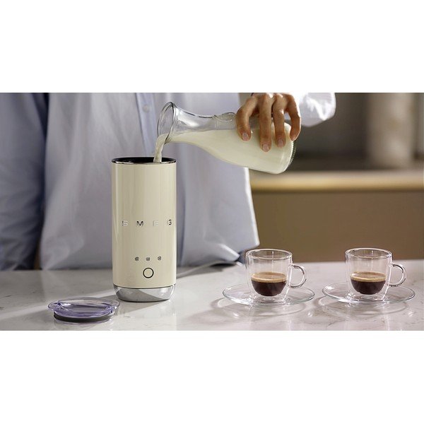 Krémszínű műanyag elektromos tejhabosító 120 ml – SMEG-image-2
