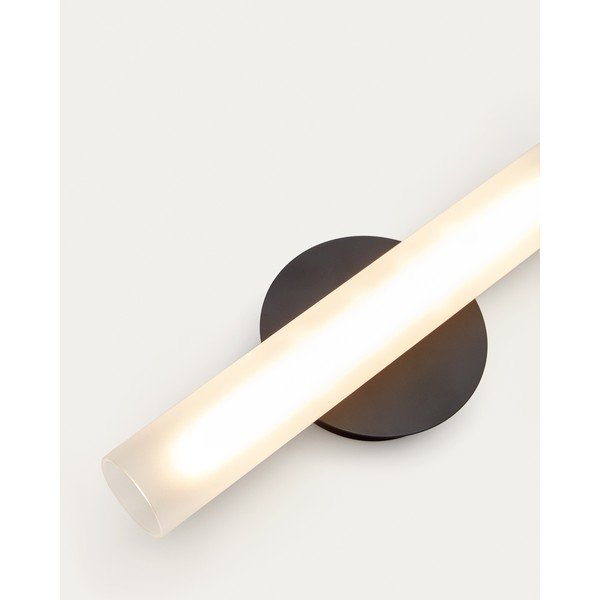 Fekete-fehér LED fali lámpa Vauxall – Kave Home-image-2