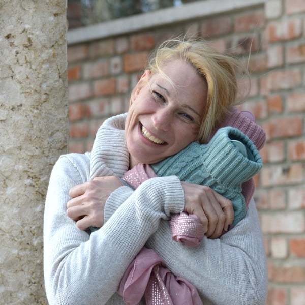 Melegvizes palack kötött huzattal Classic - Hugo Frosch-image-2