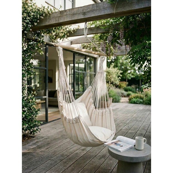 Krémszínű párnázott kerti függőfotel Tobago – Garden Pleasure-image-1