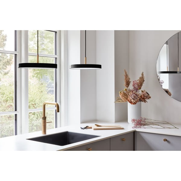 Fekete LED függőlámpa fém búrával ø 31 cm Asteria Mini – UMAGE-image-1