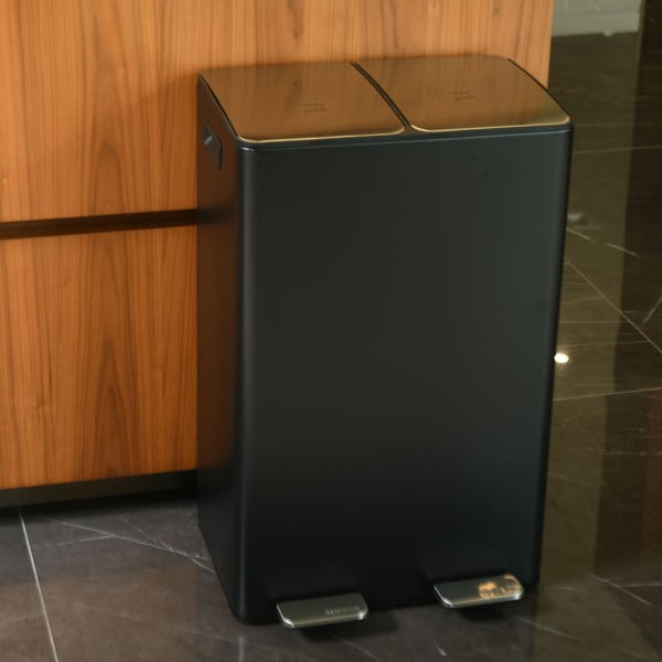 Sötétszürke acél szelektív pedálos szemetes 2x30 l   Aliya – Spirella-image-2