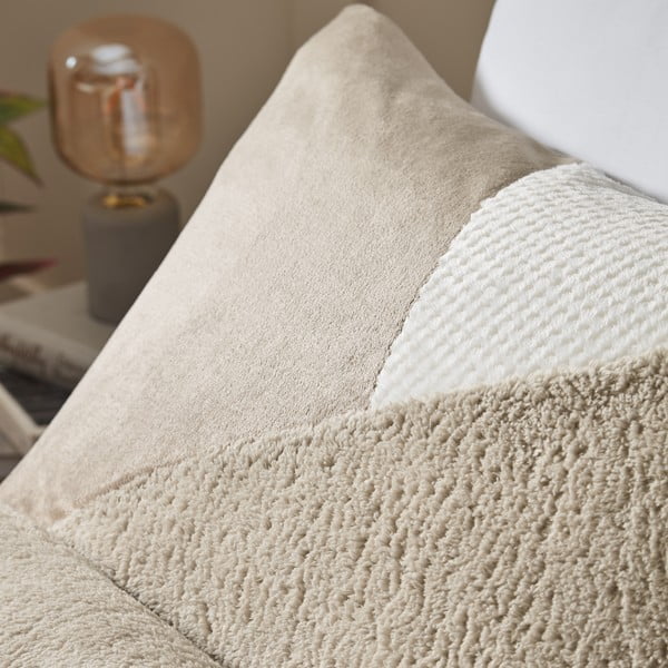 Bézs egyszemélyes mikroplüss ágyneműhuzat 135x200 cm Larsson Geo – Catherine Lansfield-image-2