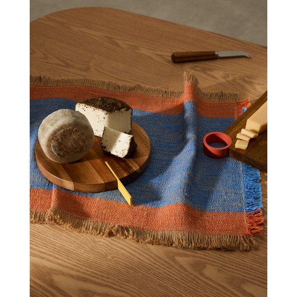 Fa szervírozó vágódeszka 25 x 20 cm Zairin – Kave Home-image-1