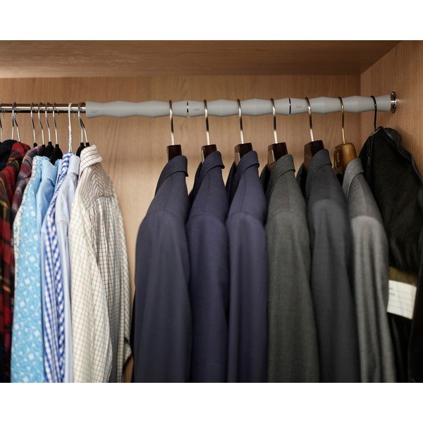 Műanyag távtartó szett ruhásszekrény rúdhoz 2 db-os Orderly – Joseph Joseph-image-3