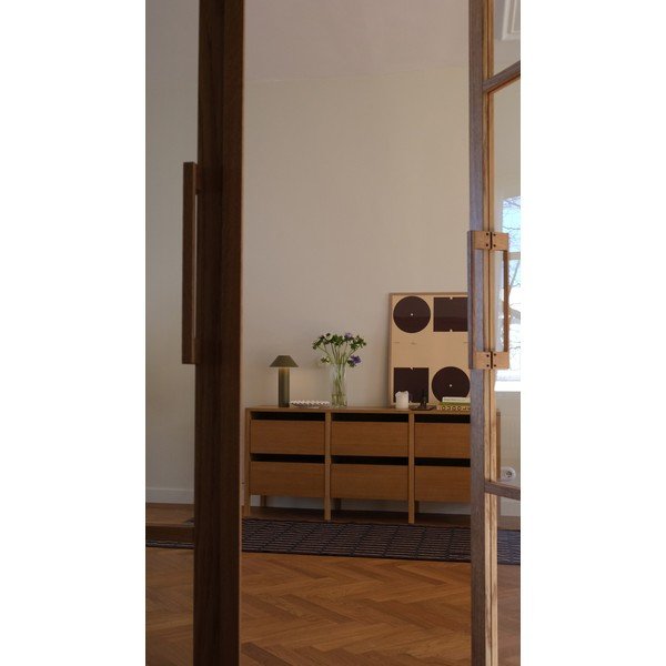 Natúr színű komód tölgyfa dekorral 150x65x40 cm Forma – Hübsch-image-3