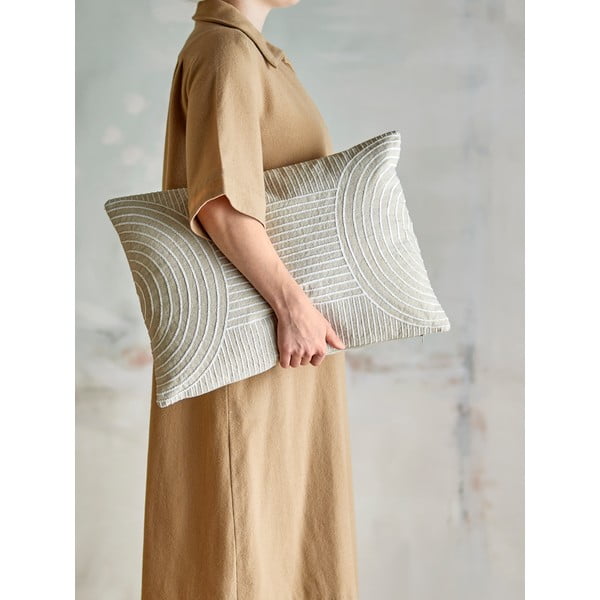 Lenkeverék díszpárna 35x50 cm Chun – Bloomingville-image-3