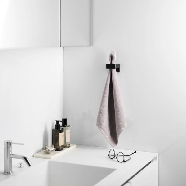 Fekete műanyag multifunkciós tartó Film Hook – YAMAZAKI-image-2