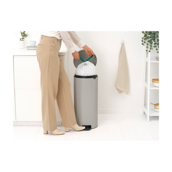 Világosszürke acél pedálos szemetes 30 l NewIcon – Brabantia-image-4