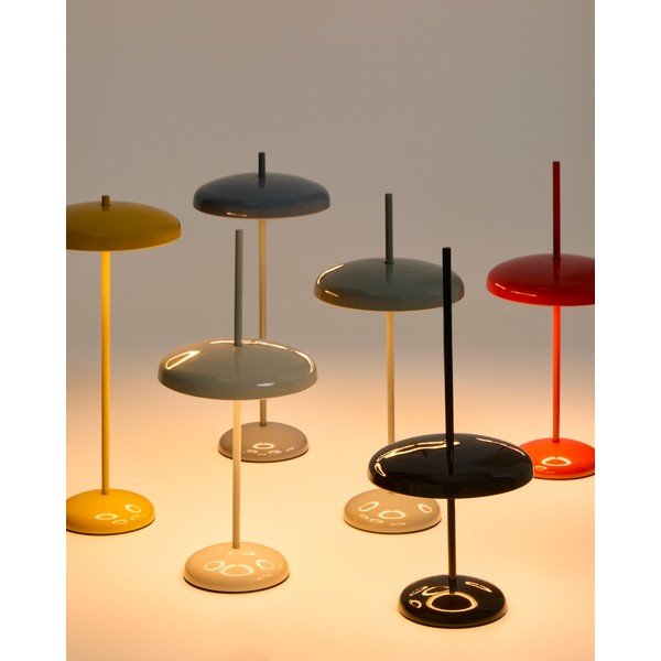 Piros LED dimmelhető asztali lámpa fém búrával (magasság 35 cm) Porte – Kave Home-image-1