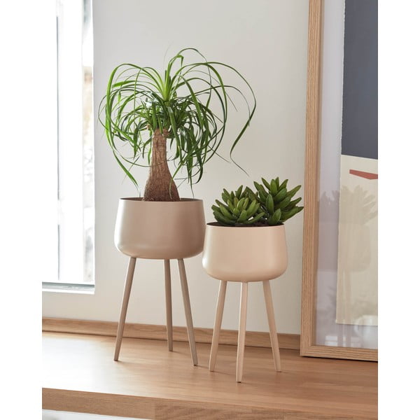 Fém virágtartó állvány ø 15 cm (magasság 28 cm) Apia – Kave Home-image-1