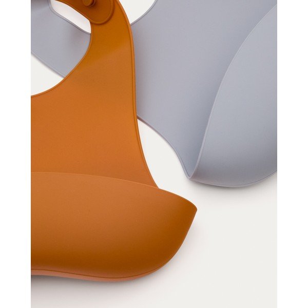 Narancssárga-szürkéskék előke szett 2 db-os Lili – Kave Home-image-4