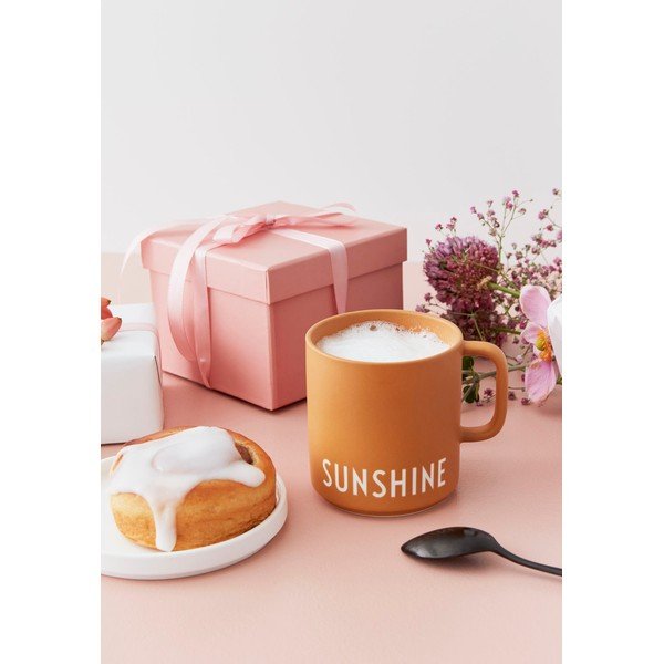 Sunshine mustársárga porcelánbögre - Design Letters-image-1