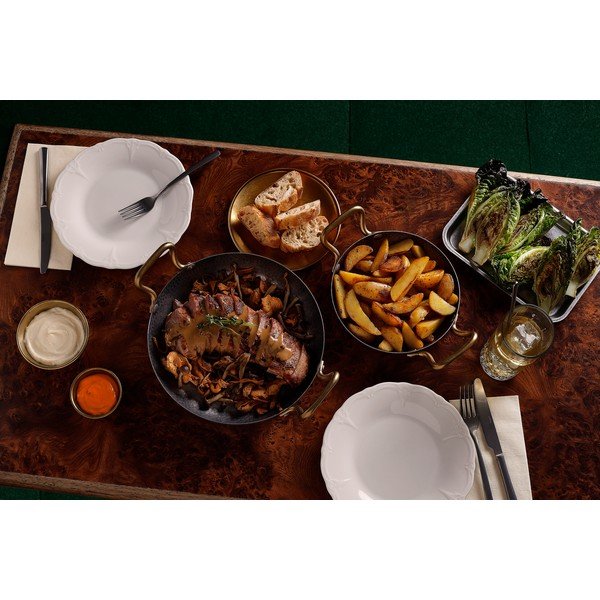 Ezüstszínű szervírozó fém tányér ø 24 cm Serve – BonBistro-image-2