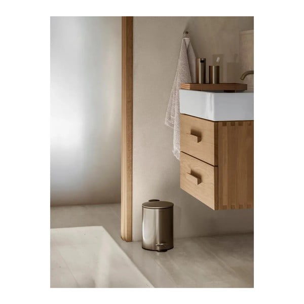 Sötétbarna acél pedálos szemetes 3 l Tubo – Blomus-image-1