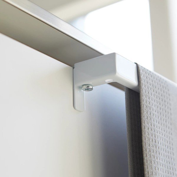 Fehér függő konyharuha tartó Tower – YAMAZAKI-image-3