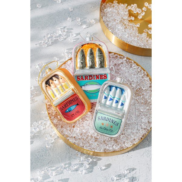 Üveg karácsonyfadísz 7 cm Can of Sardines – Sass & Belle-image-2