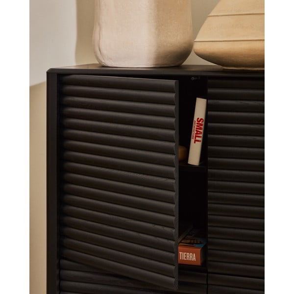 Fekete szekrény tölgyfa dekorral 104,5x144x40 cm Lenon – Kave Home-image-4