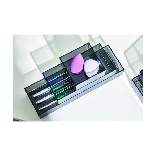 Matt fekete újrahasznosított műanyag fürdőszobai rendszerező szett kozmetikumokhoz 3 db-os Stack & Slide – iDesign-image-3