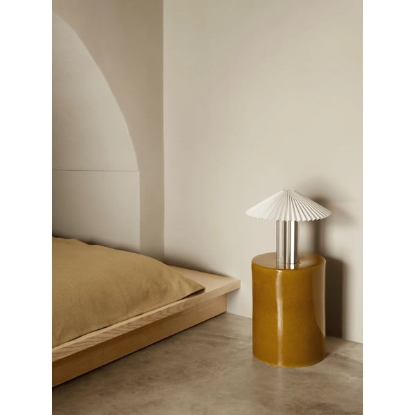 Fehér-ezüstszínű dimmelhető asztali lámpa textil búrával (magasság 36 cm) Taite – Blomus-image-1