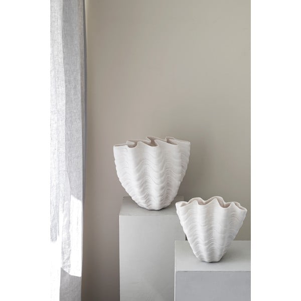 Fehér poligyanta váza (magasság 22 cm) Shell – Mette Ditmer Denmark-image-1