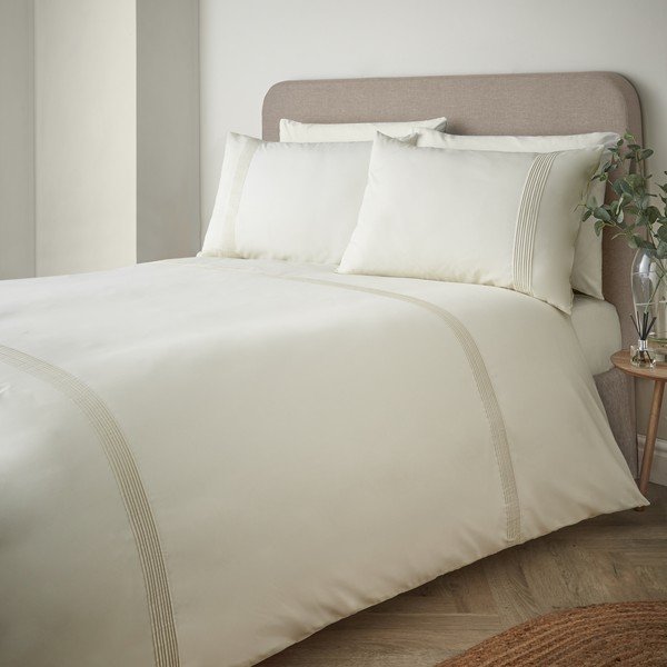 Krémszínű egyszemélyes ágyneműhuzat 135x200 cm Pintuck Easy Iron Percale – Catherine Lansfield-image-1