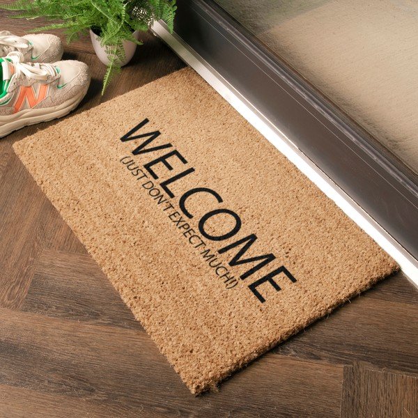 Kókuszrost lábtörlő 40x60 cm Welcome Don't Expect Much – Artsy Doormats-image-1