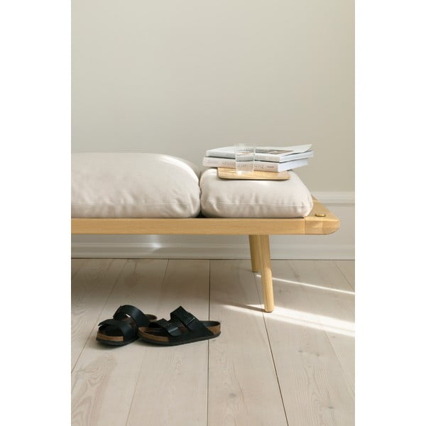 Krémszínű pad Lounge Around – UMAGE-image-4